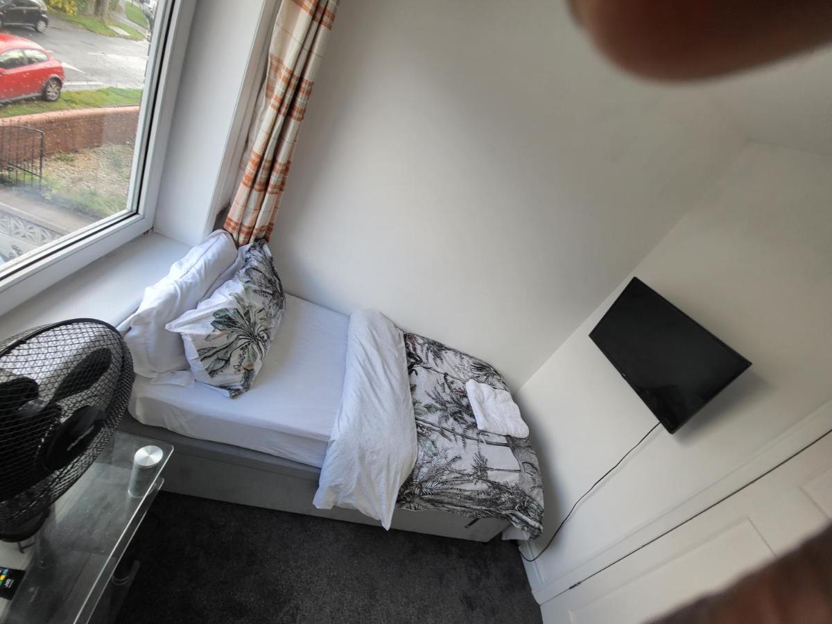 Petal Rm3 Apartment Leeds  Exterior photo