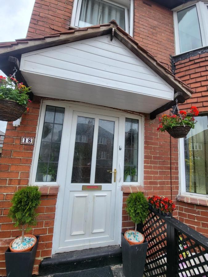 Petal Rm3 Apartment Leeds  Exterior photo